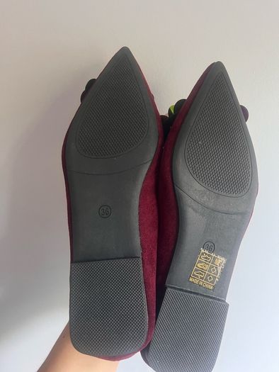 Burgundy ballerinas