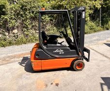 Linde E18 Electric Forklift
