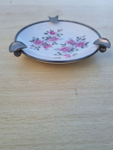 Vintage ashtray made by the British manufacturer Enoch Wedgwood (Tunstall) Ltd.