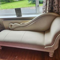 Chaise lounge