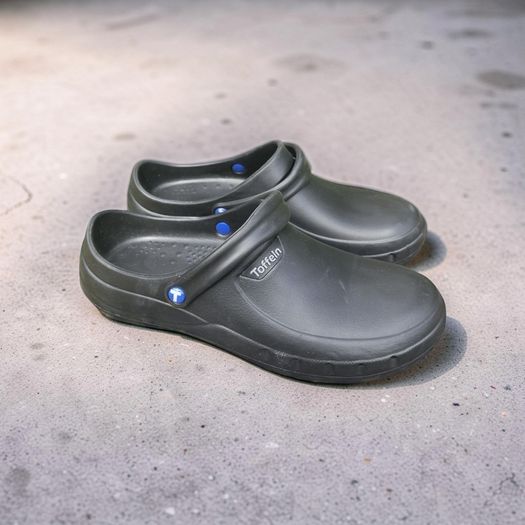 Toffeln EziKlog Clogs Size UK11