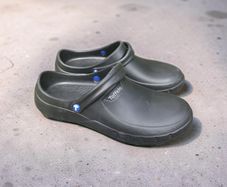 Toffeln EziKlog Clogs Size UK11