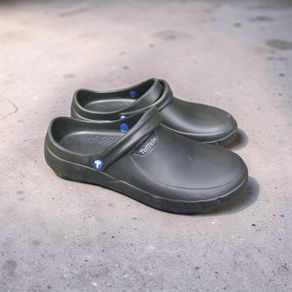 Toffeln EziKlog Clogs Size UK11