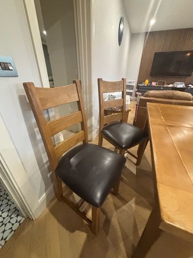 Dining table & 4 chairs