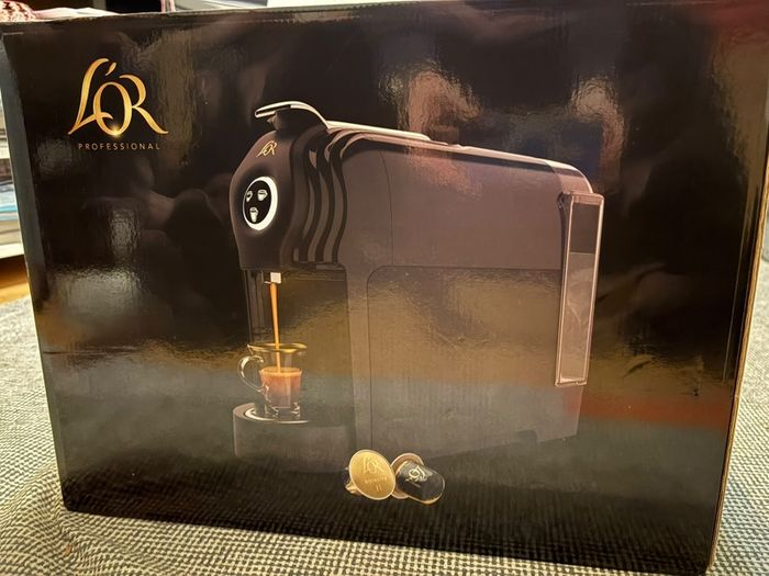 Coffee Machine - L'OR Lucente - Brand New
