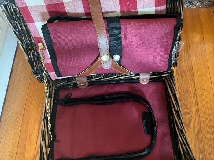 Wicker Picnic Basket for 4