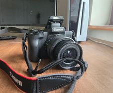 Canon EOS M50 Mark II Mirrorless Camera + 15-45mm Lens | Excellent Condition