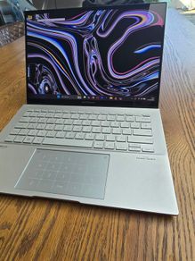 Asus Zenbook 14" Oled Touchscreen Intel i9