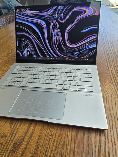 Asus Zenbook 14" Oled Touchscreen Intel i9