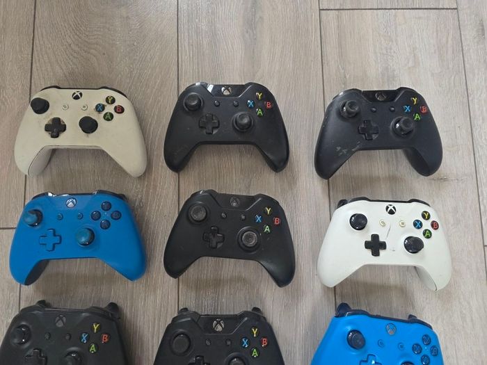 14 x Xbox One Controllers (Free Post)