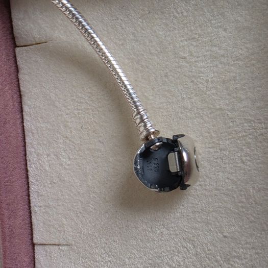 Pandora bracelet heart clasp size 20cm perfect condition