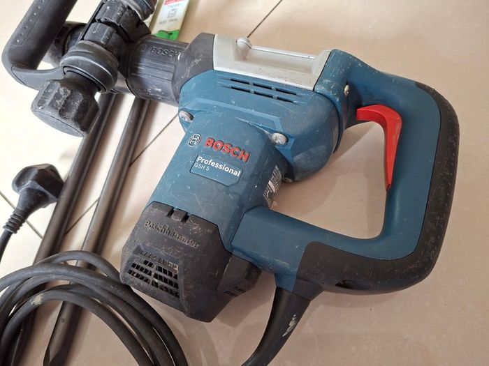 Bosch GSH 5  Sds Max Breaker 240v "Serviced"