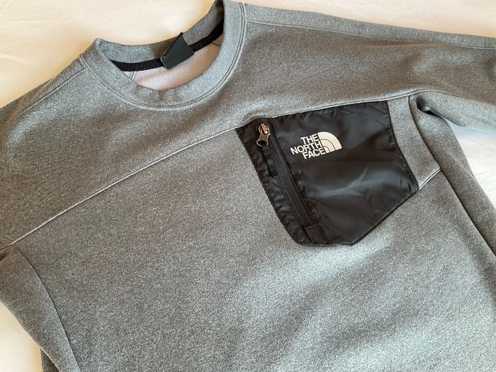 Boys genuine The North Face Sweater Top Grey XL
