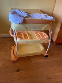 bath and changing unit