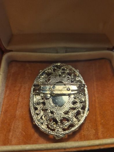 Vintage Brooch