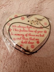 bnwt wooden heart decoration