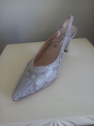 Silver sling back heels - Size 39
