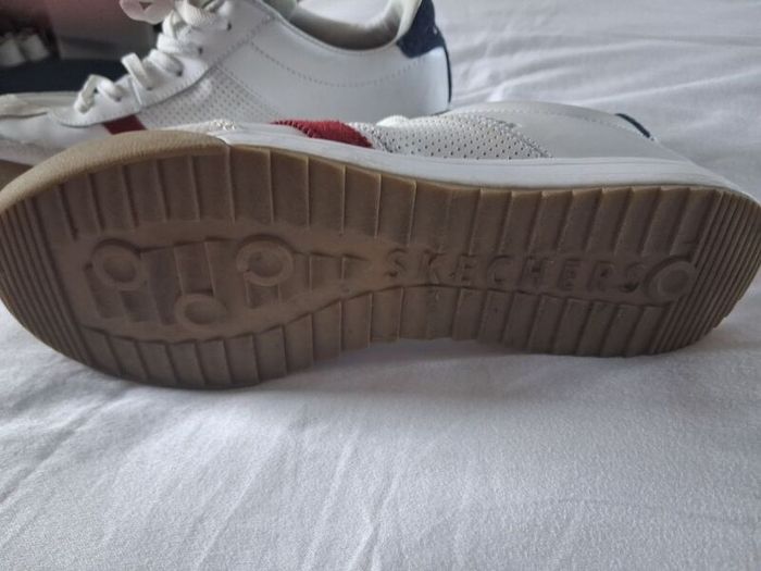 Sketchers Size 6 /39