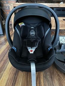 Cybex Aton 5 car seat with base