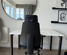 Office desk with improve posture chair