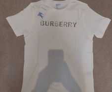 White burberry t-shirt