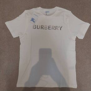 White burberry t-shirt