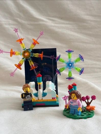 LEGO 40689 Fireworks Celebration Limited Edition Set Complete