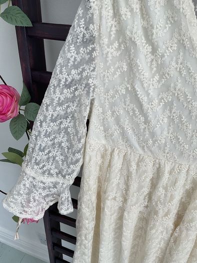 dress Bnwt cream lace mini dress grace & mila size small 10