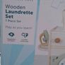 Wooden Laundrette Set. Image 3