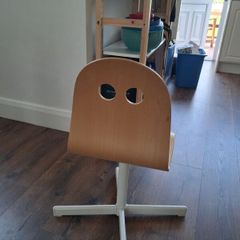 Free kids desk chair