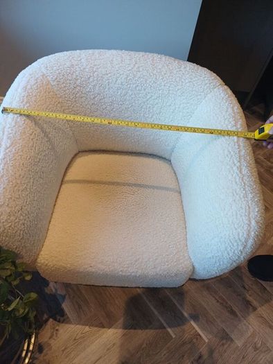 Accent chair
