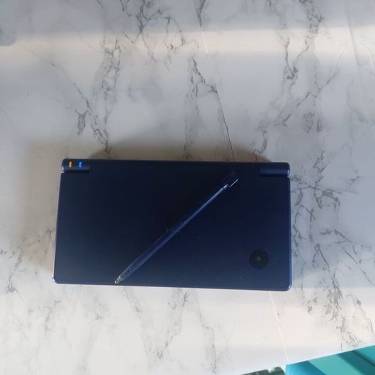 Nintendo DSi Navy blue with Charger and Stylus