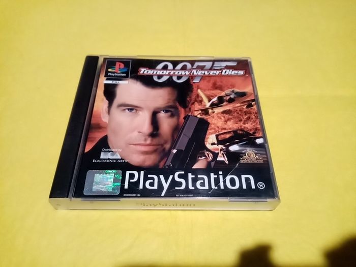 007 Tomorrow never dies PlayStation 1 Ps1 PlayStation 2 ps2 games Original