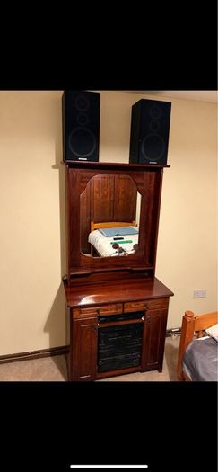 Pioneer Hi-Fi system & Mahogany Cabinet
