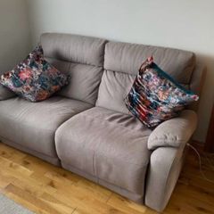 Electric recliner sofa (Belfast)