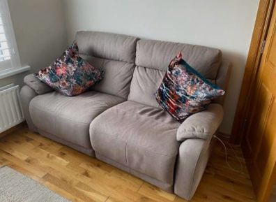 Electric recliner sofa (Belfast)