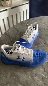 runners Under Armour size 10