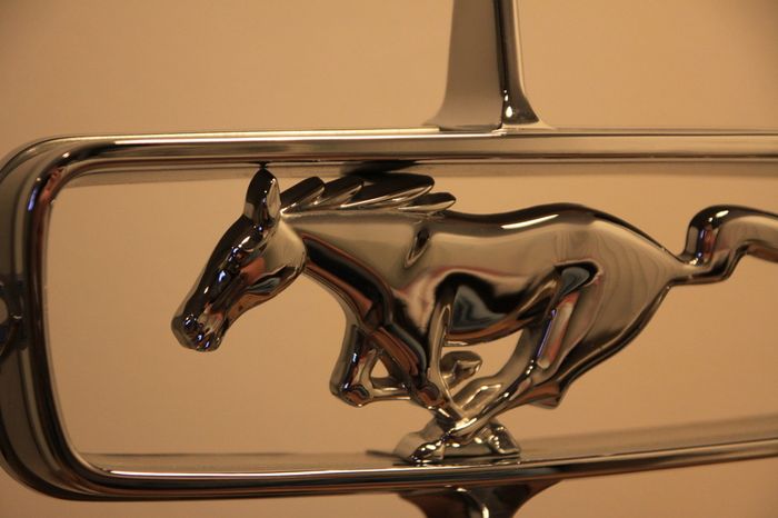 FORD 1964-1965 Mustang Pony Chrome Grill Emblem Display Muscle Car