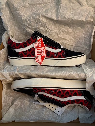 Women's Vans size 6