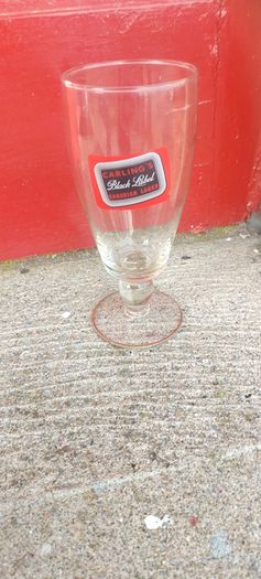 carling black label glass,rare glass,,price includes post to anywhere in Ireland thank you, or if buyer collects cheaper,sold as seen.