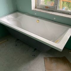 Brand new Sonas Pacific Endurance Double Ended Bath (1800mm x 800mm)