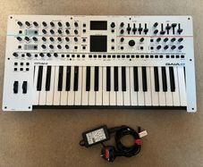 Synth / Groovebox / Drum machine / Sampler / Pedal sale