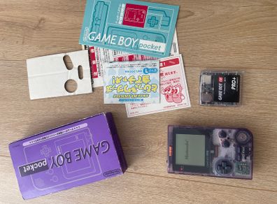 Nintendo Gameboy Pocket MGB-001 Clear Purple Boxed with Manual and Flash Card 4 GB included all the games