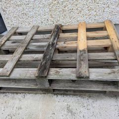 2 pallets free