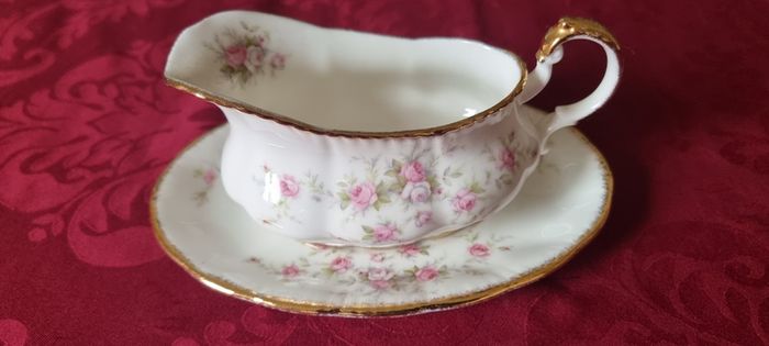 3 Piece Royal Albert Victoriana Rose Bone China Gold Gilt Gravy Boat, Gravy Boat Saucer And Square Dip Dish Set Made In England