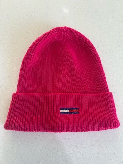 Pink Tommy Hilfiger hat