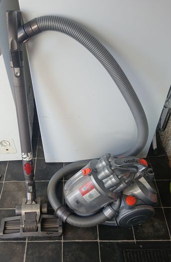 Dyson hoover
