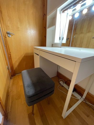 Make up Desk