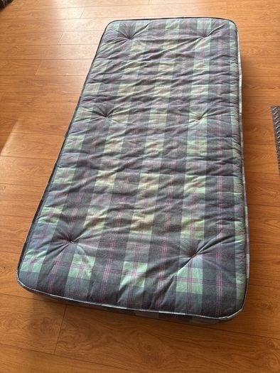 Single mattress