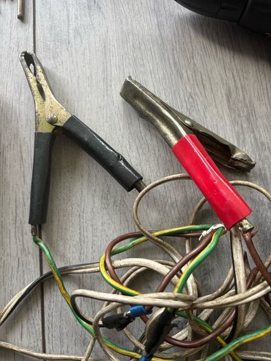 Bosch Modified Impact drill modified to use on a 12v car battery and 100 impact drill bits